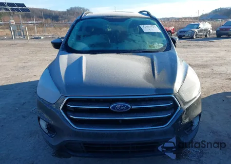 2018 Ford Escape Se z USA, uszkodzony, nr VIN 1FMCU9GD7JUC85428